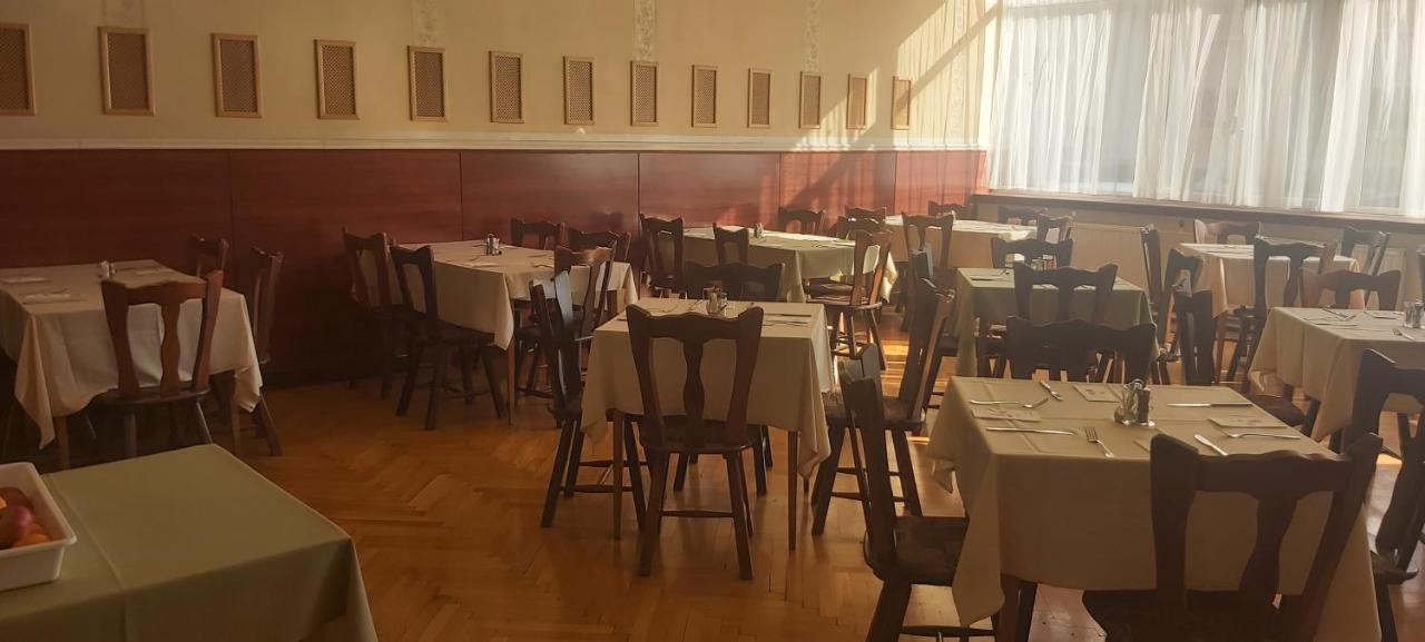 In Hotel Hajdúszoboszló Exteriör bild