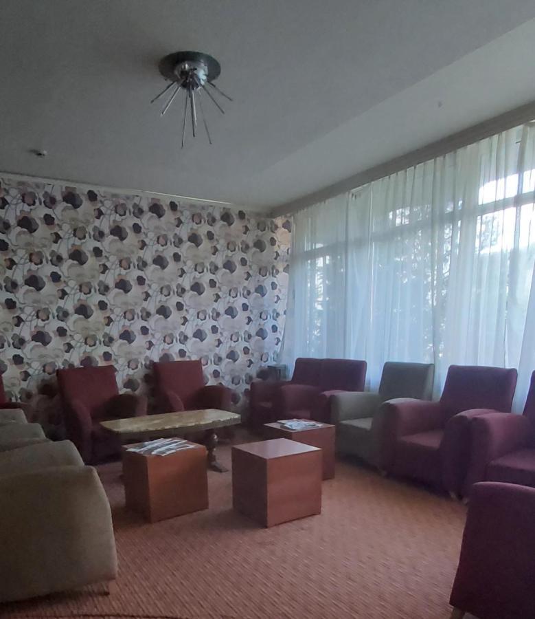 In Hotel Hajdúszoboszló Exteriör bild