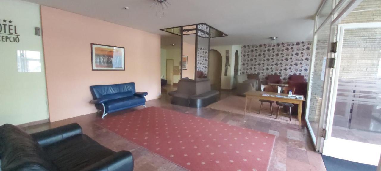 In Hotel Hajdúszoboszló Exteriör bild