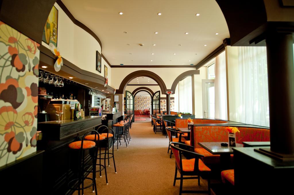 In Hotel Hajdúszoboszló Exteriör bild